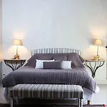 Maison De La Pra Bed and breakfast