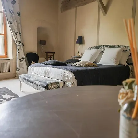 Maison De La Pra 4*